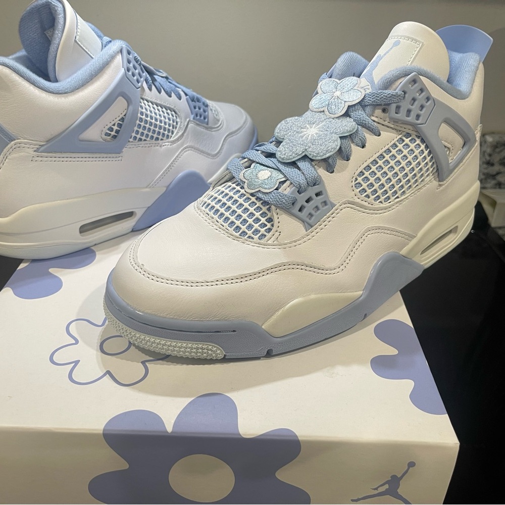 Jordan Air Retro Box - White and Purple